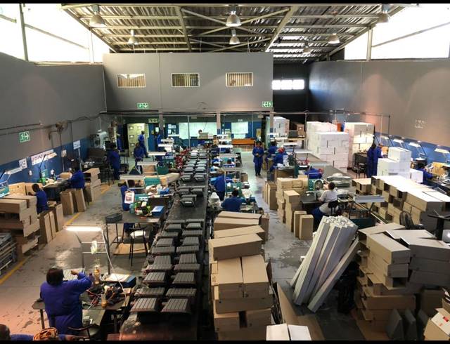 1,750M² WAREHOUSE FOR SALE IN GERMISTON SOUTH